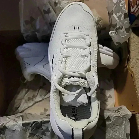 Under Armour Charged Assert 9 D Wide Shoes White Women Size 11 New In Box NIB UA - Picture 5 of 6